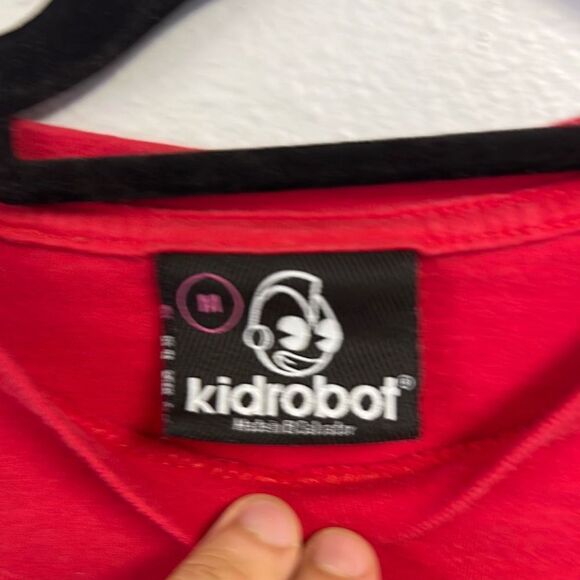 Limited Edition Kid Robot Men's‎ Dunny HG Huck Gee Red Pullover T-Shirt Size M - Picture 4 of 8